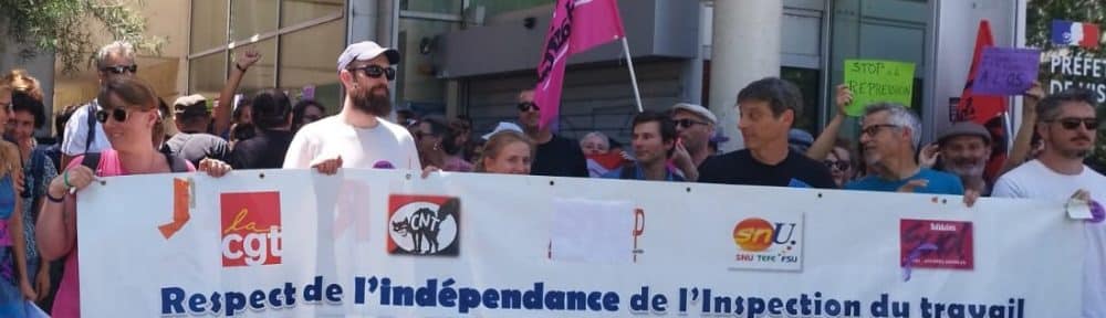 Les syndicats se sont rassemblés devant la DDETS de l'Isère pour dénoncer une "répression syndicale" contre deux inspecteurs du travail