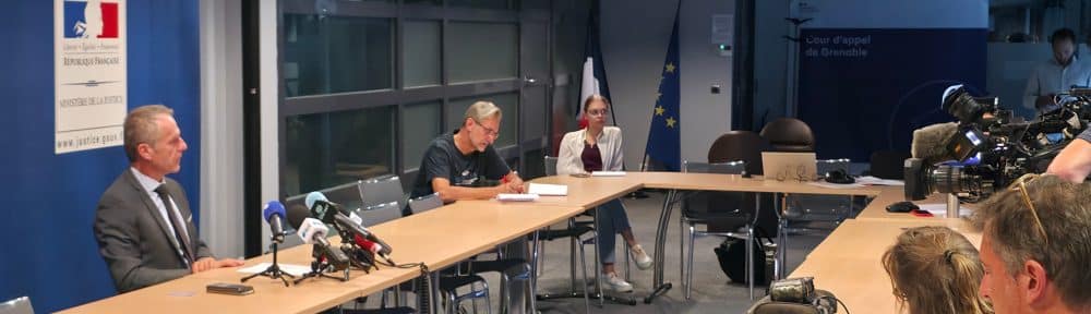 Après l'appel à témoins concernant l'affaire de pédocriminalité Jacques Leveugle, Étienne Manteaux, procureur de la République de Grenoble a tenu une conférence de presse pour faire le point sur les résultats obtenus. © Joël Kermabon - Place Gre'net