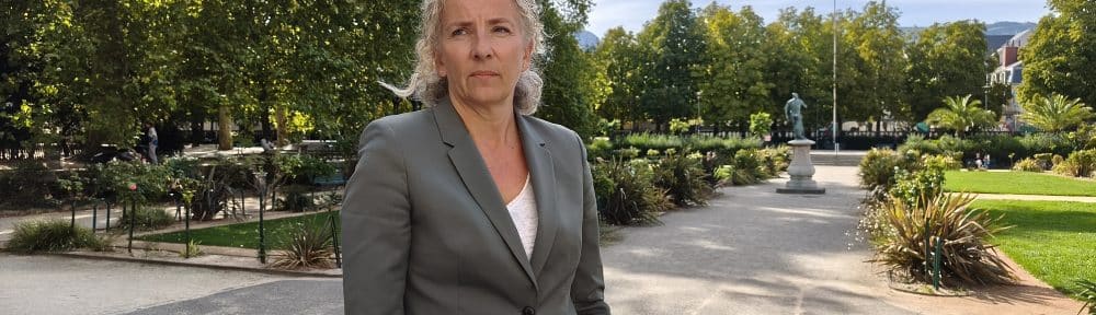En course pour 2027, Delphine Batho à la rencontre du groupe grenoblois Génération Écologie... et des élus de montagne