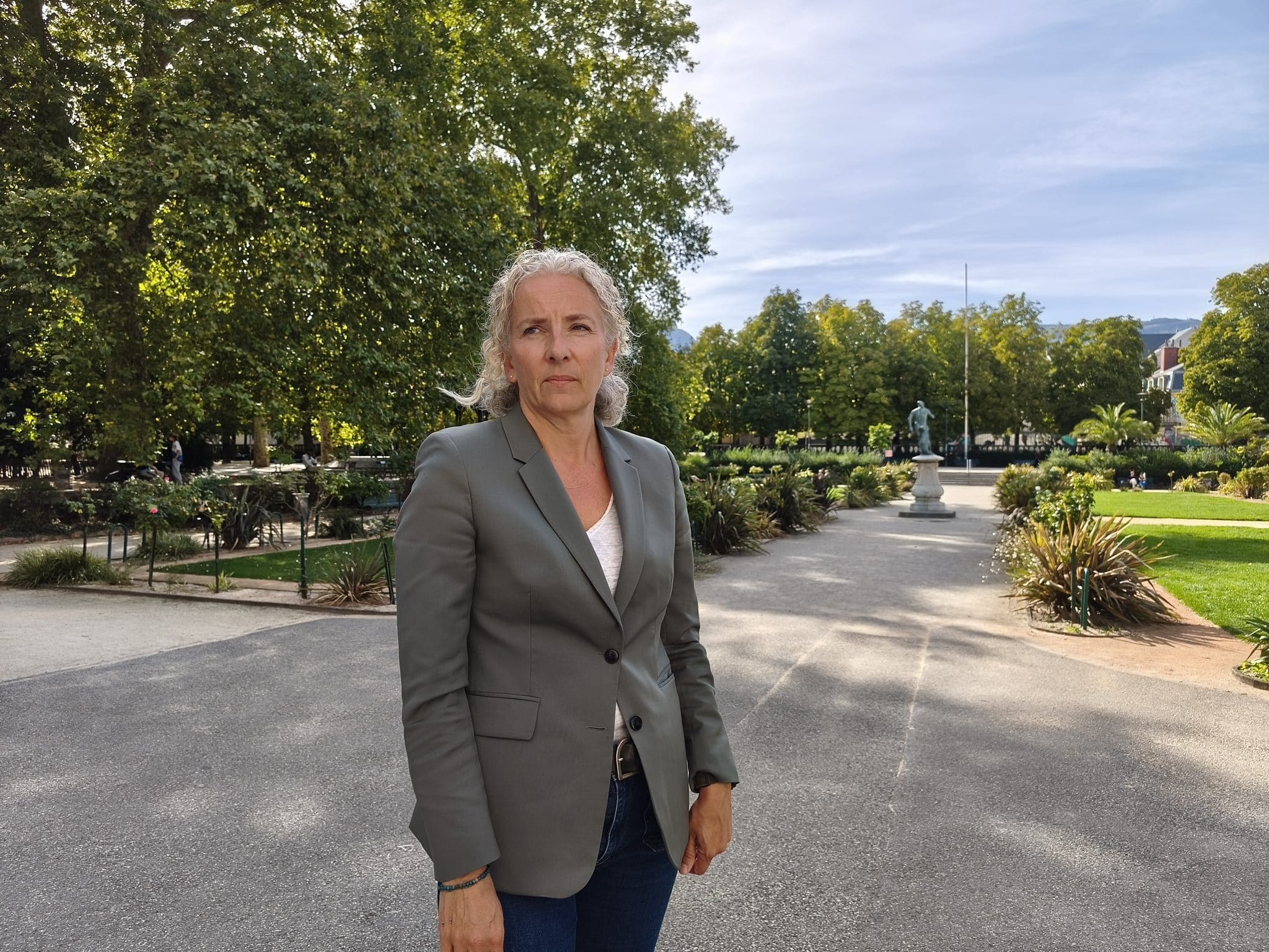 En course pour 2027, Delphine Batho à la rencontre du groupe grenoblois Génération Écologie... et des élus de montagne
