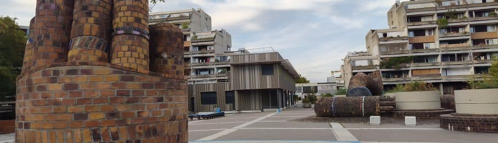 "Aidez-nous, par pitié!" : des habitantes de la Villeneuve à Grenoble dénoncent les squats massifs place des Géants