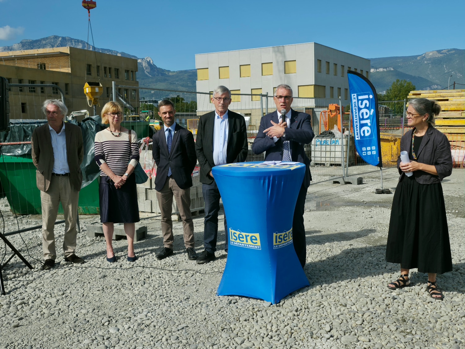 Jean-Pierre Barbier, président du Département de l'Isère lors de sa prise de parole. © Joël Kermabon - Place Gre'net