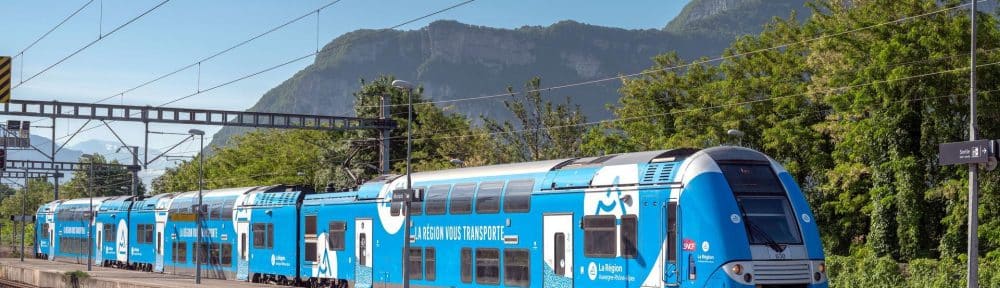 Une rame TER Auvergne-Rhône-Alpes. La SNCF a annoncé un programme de 110 millions d'euros d'investissements pour améliorer la régularité de la liaison Grenoble-Lyon. © Grenoble-Alpes Métropole.