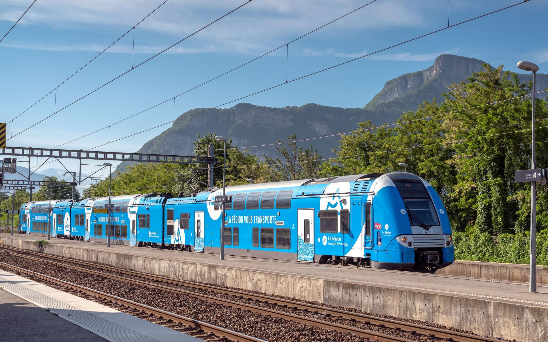 Une rame TER Auvergne-Rhône-Alpes. La SNCF a annoncé un programme de 110 millions d'euros d'investissements pour améliorer la régularité de la liaison Grenoble-Lyon. © Grenoble-Alpes Métropole.