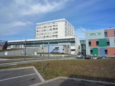 Hôpital Sud du CHUGA. CC Milky (source : wikipédia)