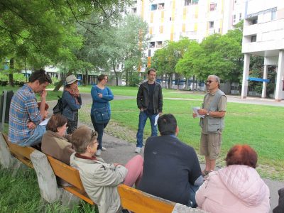 Conférence de Presse du Droit au logement dénonçant le protocole de relogement du 10-20 galerie de l'Arlequin de la Villeneuve, que la Ville de Grenoble s'apprête à voter le 14 mai 2018. © Séverine Cattiaux - Place Gre'net