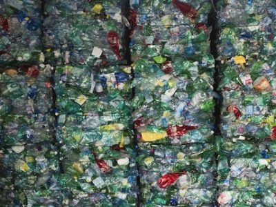 La Région Aura annonce vouloir “accélérer” la valorisation des déchets de la filière plasturgie