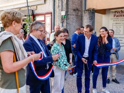 Inauguration de la placette et de la rue Saint-Robert à Saint-Égrève après des travaux de réhabilitation