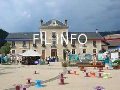 Si Jean-Luc Mélenchon s'impose de peu devant Emmanuel Macron au terme de ce premier tour, la troisième place échoie à François Fillon.