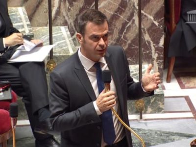 Le député (et neurologue) Olivier Véran annonce se tourner vers la médecine esthétique... pour mieux soigner son image?