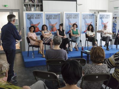 C'est par l'intermédiaire de lectures que le festival Regards Croisés met en avant les écritures théâtrales contemporaines. Un vrai spectacle proposé notamment par des comédiens professionnels. © JP Angei