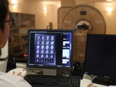 Obligés de limiter voire suspendre leur activité, les radiologues dénoncent leur mise à l'écart par les tutelles dans la gestion de la crise sanitaire.