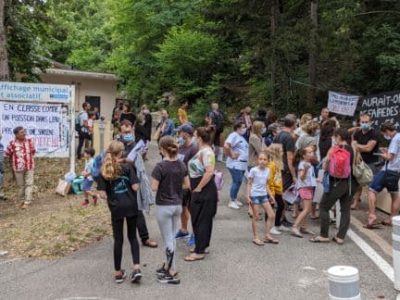 Les parents réclament l’ouverture d’une cinquième classe à l’école Rivoire de la Dame à Sassenage pour éviter une surcharge des classes