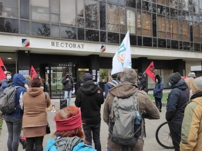 Enseignants, personnels et lycéens ont fait entendre (encore) leur colère devant le rectorat de Grenoble