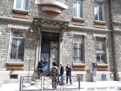 Le Réseau du 22, soutenant les anciens squatteurs du Village olympique, a mené une double action coup de poing ce 9 mai et dénonce une "expulsion illégale".