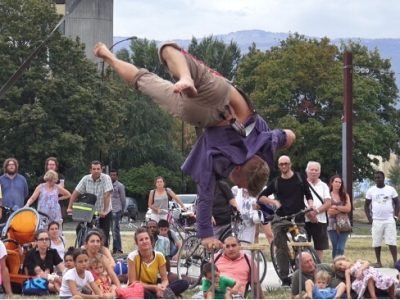 Le festival d'arts de rue Merci Bonsoir de retour au parc Bachelard de Grenoble du 14 au 18 septembre