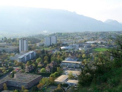 Les Hauts-de-Chambéry, quartier classé ZSP et Éducation prioritaire. @ Florian Pépellin - Wikimedia Commons