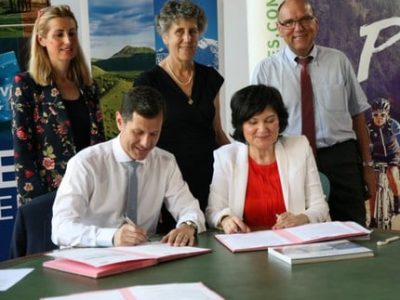 Signature partenariat Departement Region Une