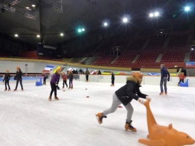 Patinoire éphémère au Palais des sport ex Stade de glace à l'occasion de l'anniversaire des 50 ans des JO de Grenoble. © Juliette Oriot - Placegrenet.fr