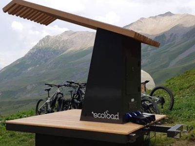 Station de recharge solaire pour vélos électriques Ecoload concours Inosport 2019. DR