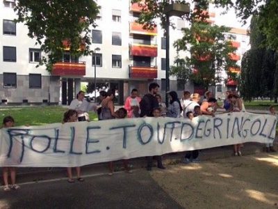 Banderole Piolle tout dégringole - logements sociaux Actis à L'Abbaye à Grenoble