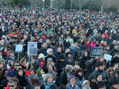 Nous sommes Charlie marche républicaine à Grenoble © Maïlys Medjadj – placegrenet.fr