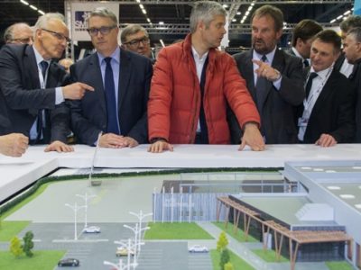 Laurent Wauquiez, Jean-Pierre Barbier et Jean Souchal au salon Mountain Planet 2016. © Yuliya Ruzhechka - Place Gre'Net