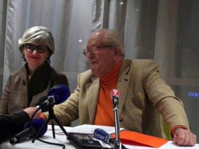 Mireille d'Ornano et Jean-Marie Le Pen président d'honneur du Front National FN à Grenoble