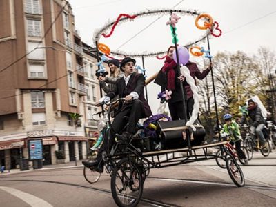 Véloparade d'automne de l'association Un p'tit vélo dans la tête le 16 novembre 2013 dans les rues de Grenoble avant la véloruption