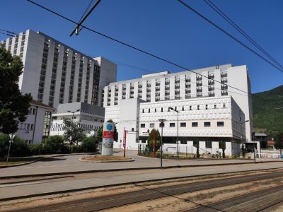 La députée de l'Isère Sandrine Nosbé dépose une proposition de loi pour la gratuité des parkings des hôpitaux publics