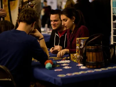 Festival Place aux jeux, institution pour les passionnés de jeux de société et de divertissement en Isère. Photo : Place aux jeux - tous droits réservés