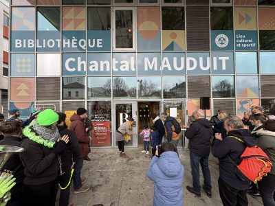 L'inauguration de l'équipement "sport et culture" Chantal-Mauduit de Grenoble perturbée par des agents des bibliothèques © Guillaume Gontard - Facebook