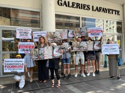 Polémique autour de la présence de Sandra Krief à une manifestation anti-fourrure devant les Galeries Lafayette de Grenoble