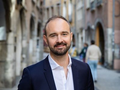 À Grenoble, Romain Gentil accuse Laurence Ruffin de refuser le débat, "dans la continuité de la majorité sortante"