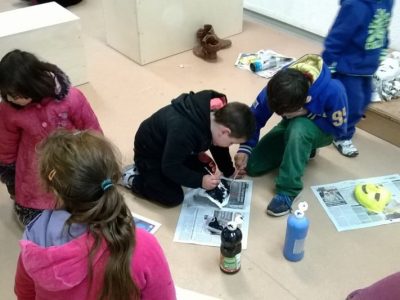 La scolarisation des enfants, une des priorités de Roms Action.