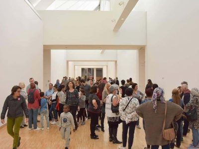Visite au Musée de Grenoble organisée par le Secours populaire. Crédit photo : Frédéric Fleuri.