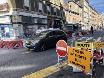 Travaux de réaménagement du cours Berriat à Grenoble pour la Chronovélo, en octobre 2026. © Muriel Beaudoing - Placegrenet.fr