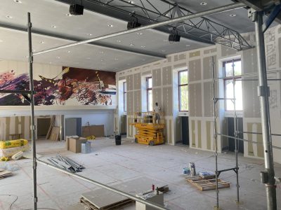 Pont-de-Claix: le foyer municipal et la cour d'école Saint-Exupéry remis à neuf durant l'été